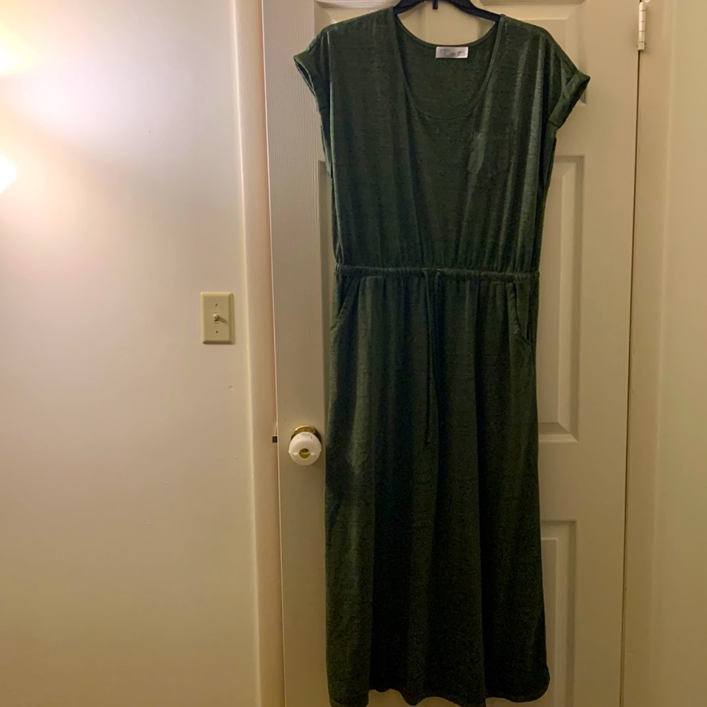 Long green drawstring dress